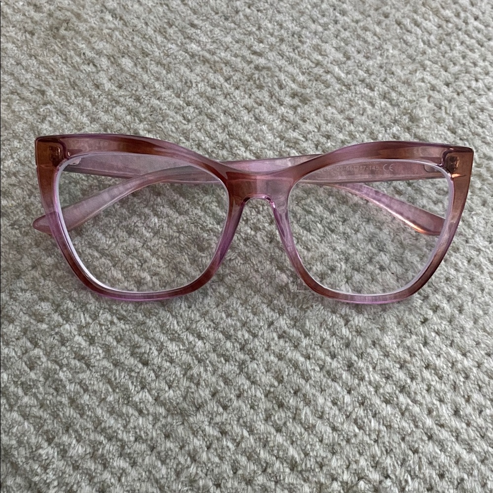 Woman’s Stylish Pink Cat-Eye prescription Glasses.